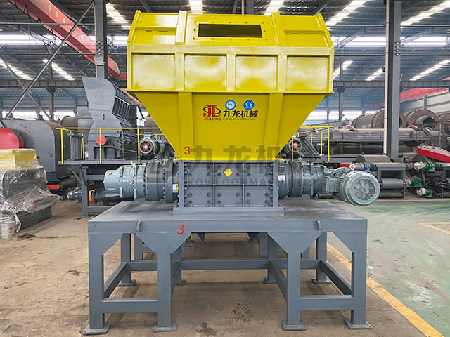 廢舊輪胎處理設(shè)備 廢舊輪胎處理設(shè)備